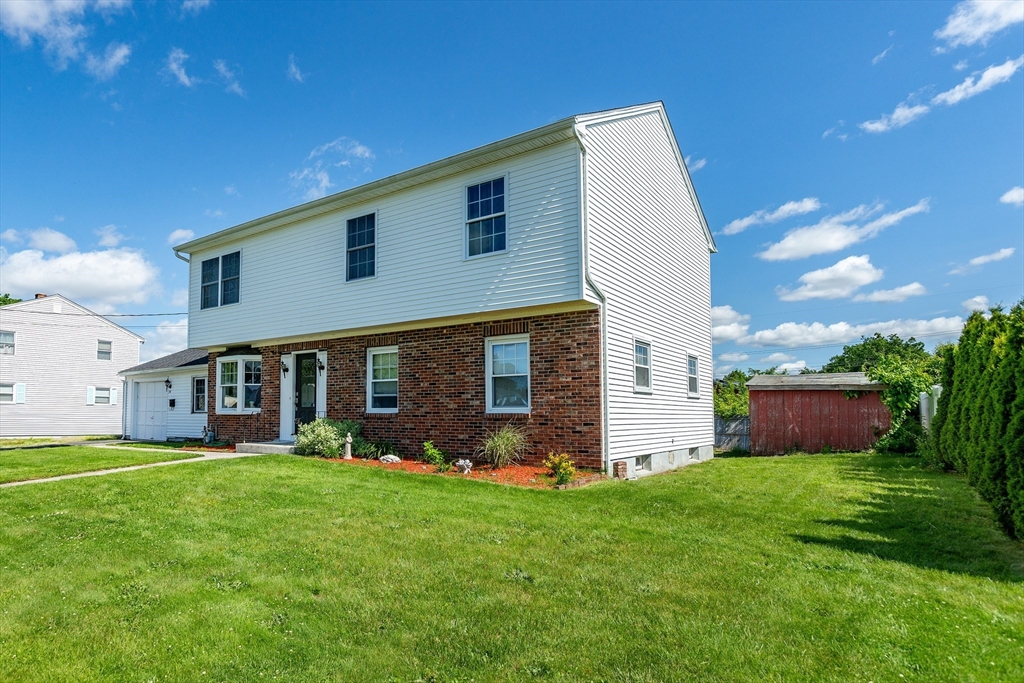 74 Brookhaven Dr