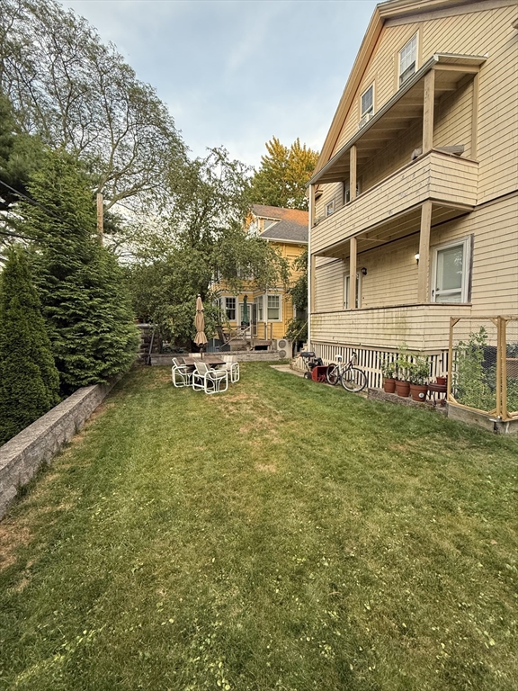 453 Huron Ave