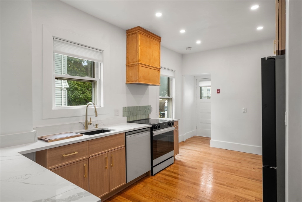 55 Johnson Ave 1