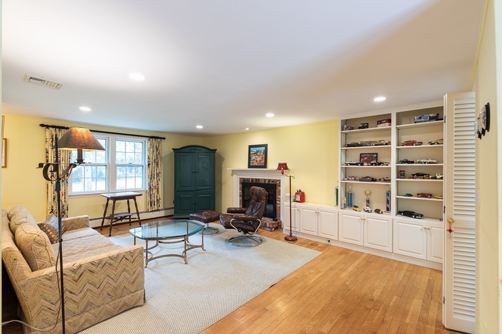 25 Naushon Circle