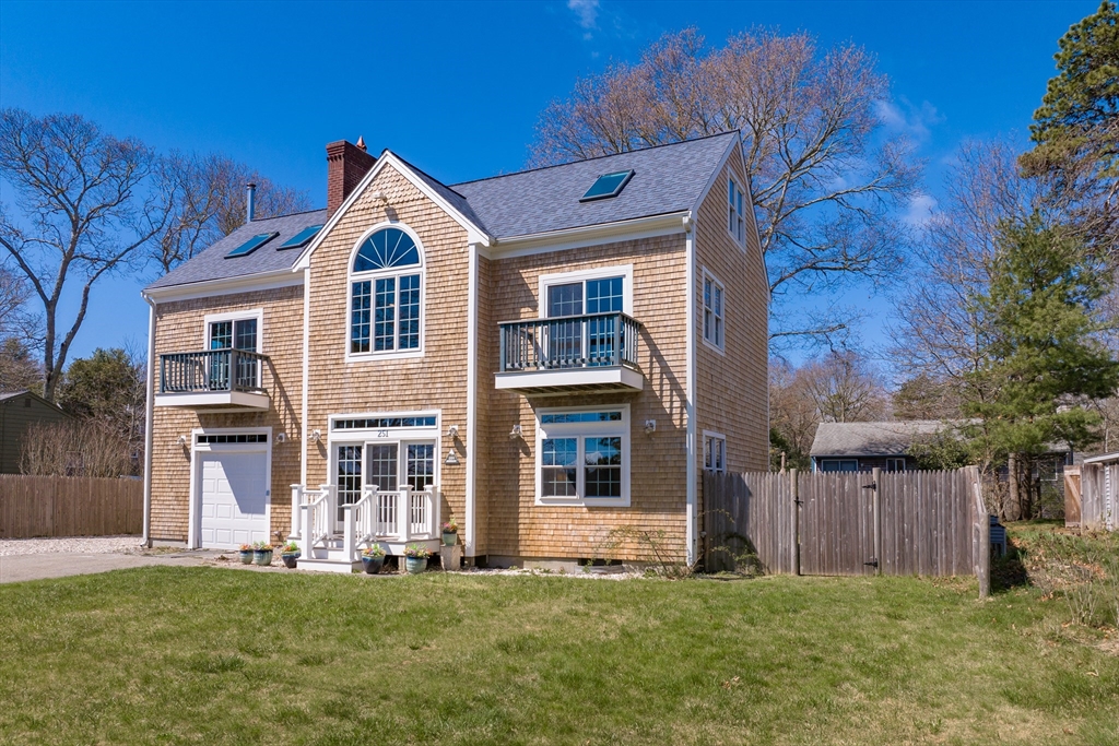 251 Lakeside Drive