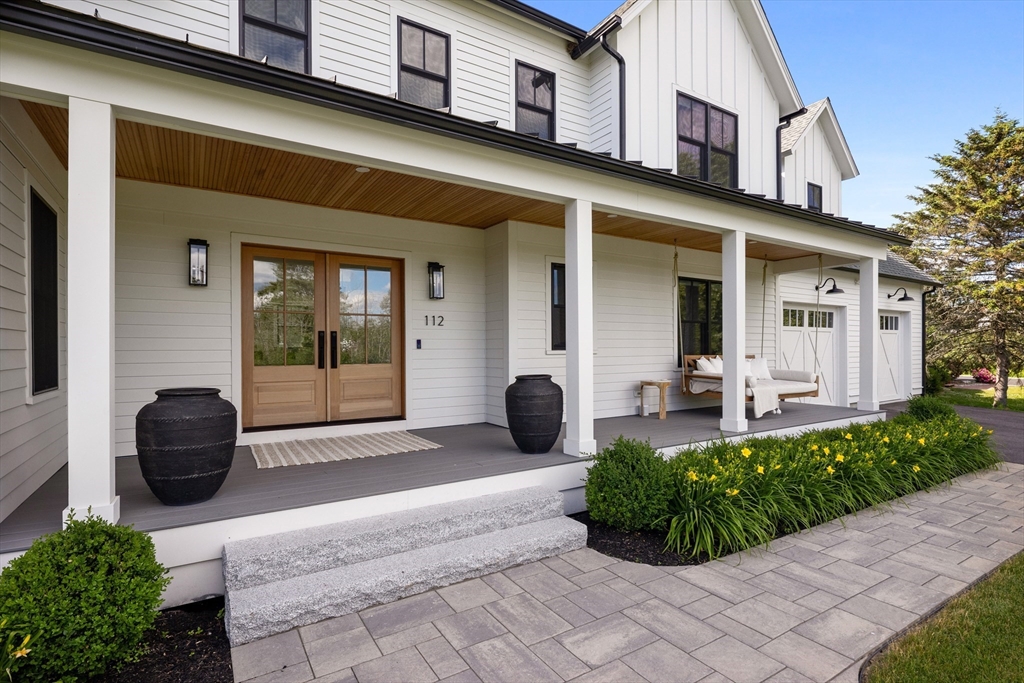 112 Middle Rd