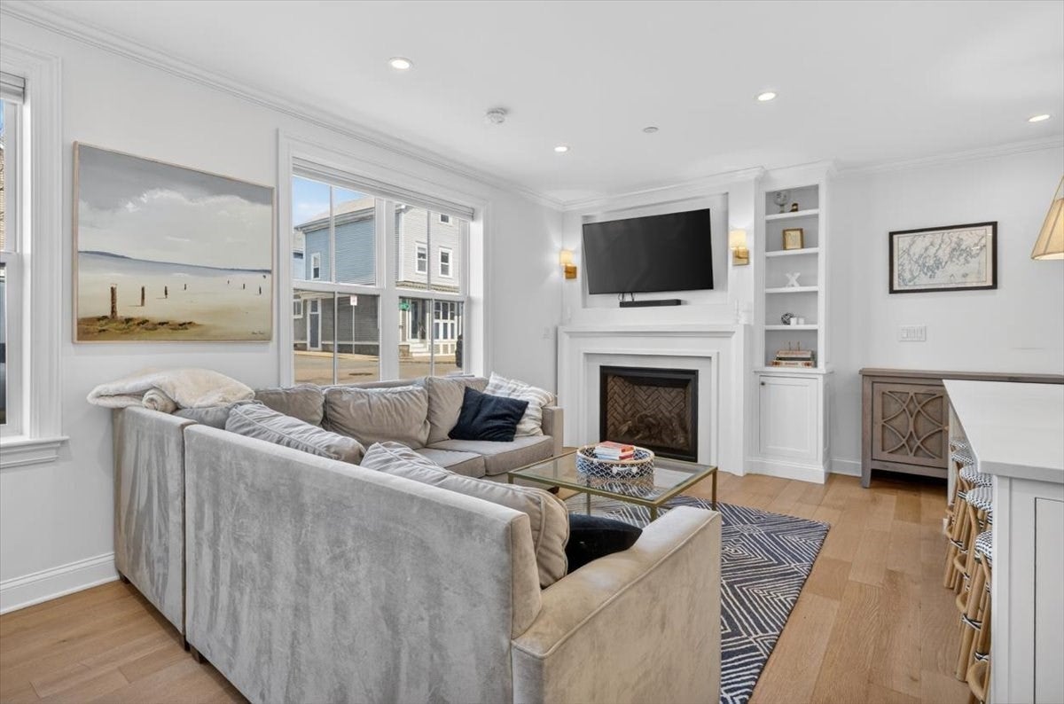 521 East 8th St #1, Boston, MA Photo #10