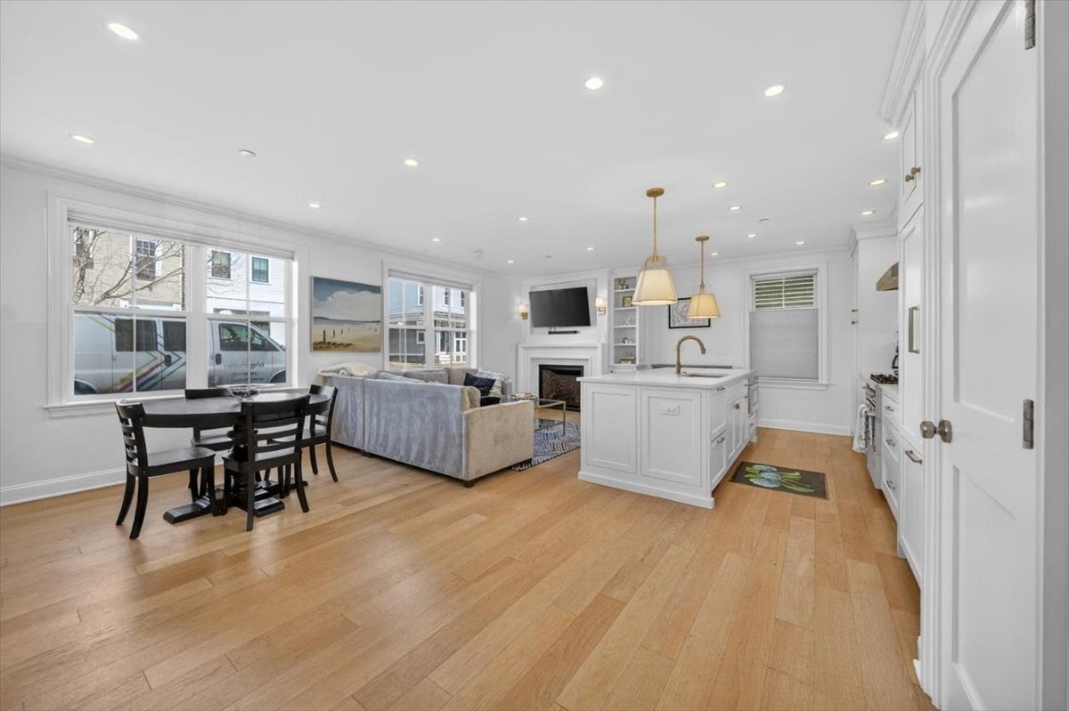 521 East 8th St #1, Boston, MA Photo #8