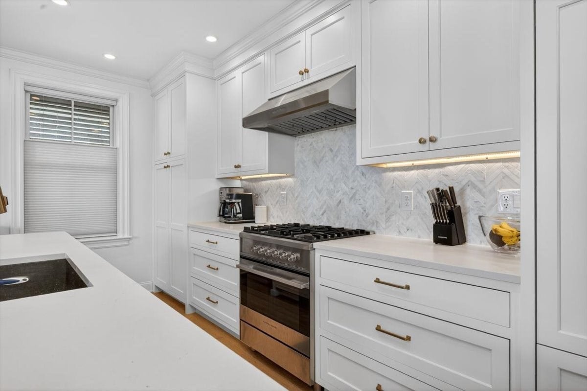 521 East 8th St #1, Boston, MA Photo #4