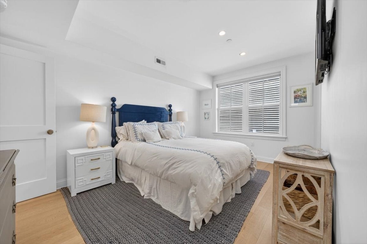 521 East 8th St #1, Boston, MA Photo #13