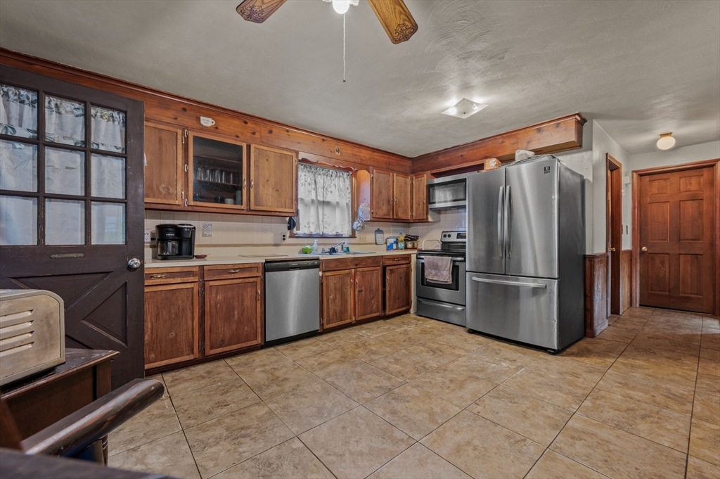 17 George Loomis Rd