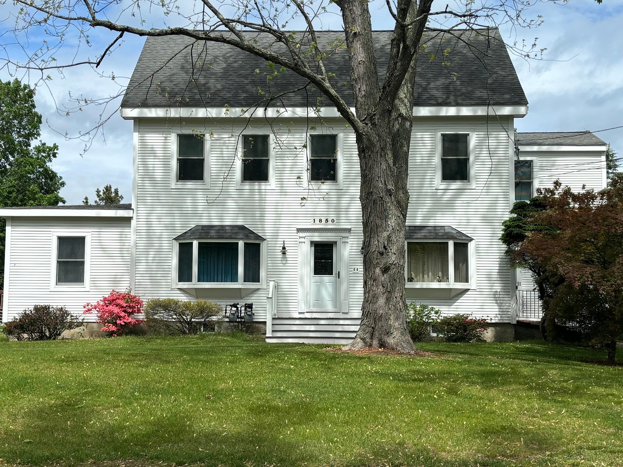 Click for 1850 Salem St #2, North Andover, MA slideshow Click for 1850 Salem St #2, North Andover, MA slideshow
