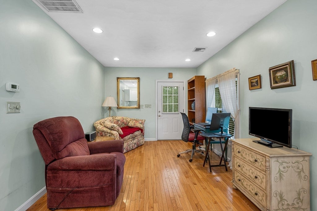 6 Forrest St, Chelmsford, MA, 6 Forrest St, Chelmsford, MA Photo #23