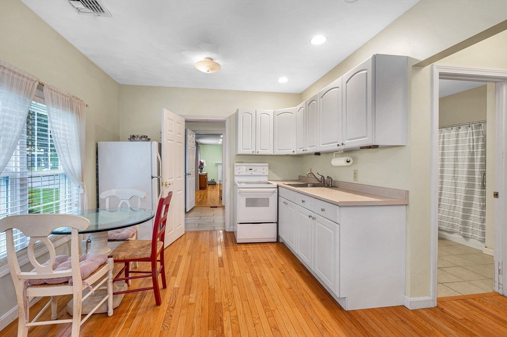 6 Forrest St, Chelmsford, MA, 6 Forrest St, Chelmsford, MA Photo #22