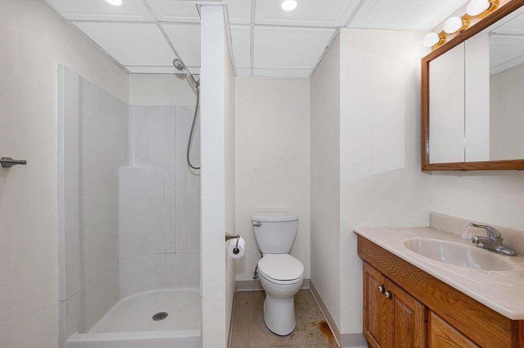 6 Forrest St, Chelmsford, MA, 6 Forrest St, Chelmsford, MA Photo #31