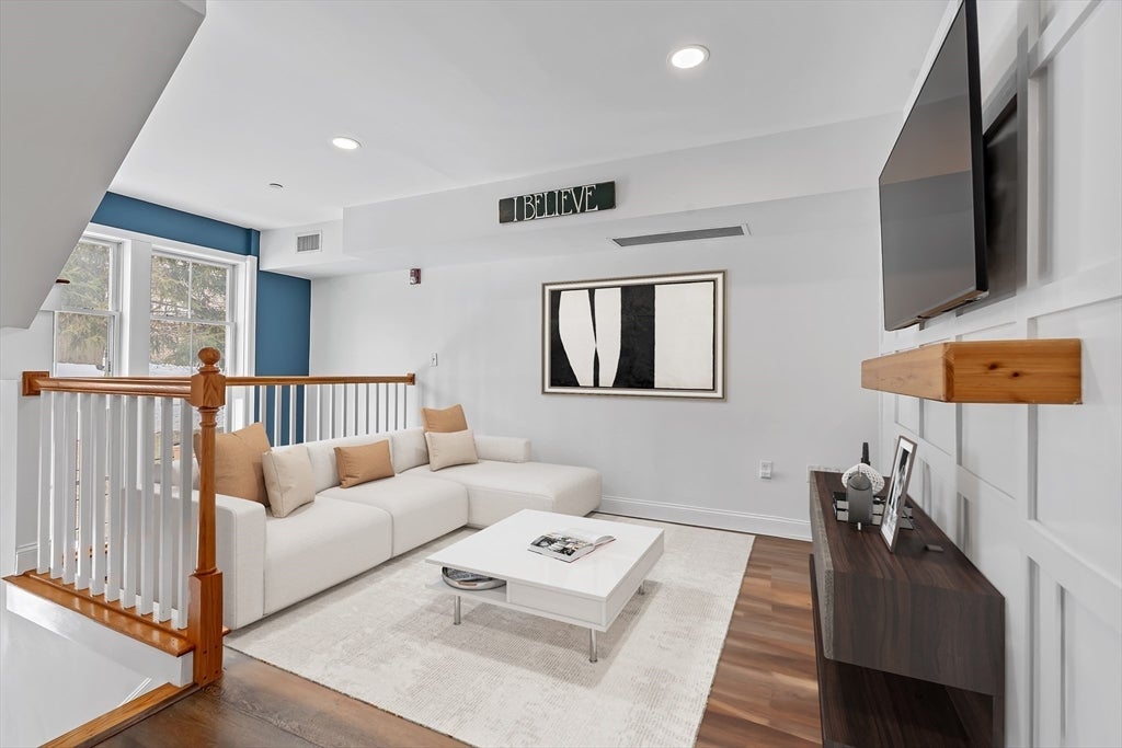 129 Merrimac St #9, Newburyport, MA, 129 Merrimac St #9, Newburyport, MA Photo #7