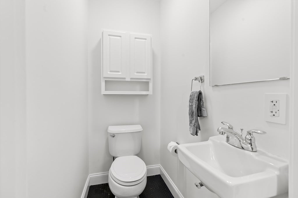 129 Merrimac St #9, Newburyport, MA, 129 Merrimac St #9, Newburyport, MA Photo #6