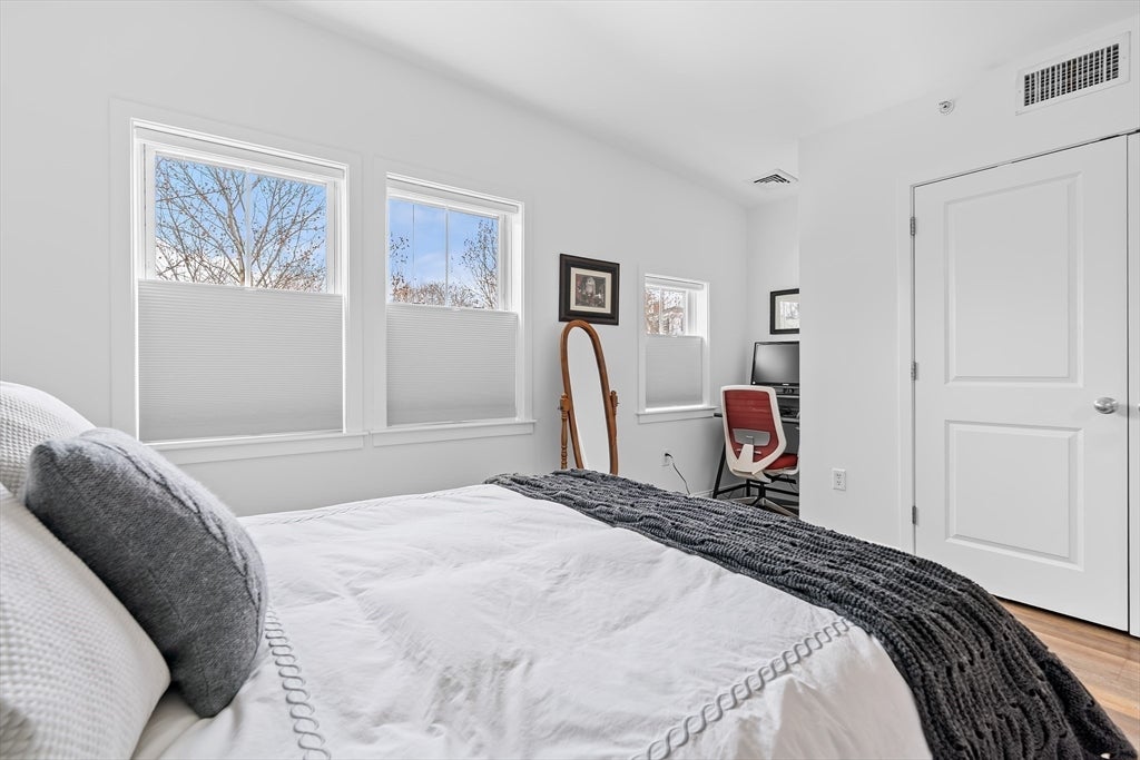 129 Merrimac St #9, Newburyport, MA, 129 Merrimac St #9, Newburyport, MA Photo #8