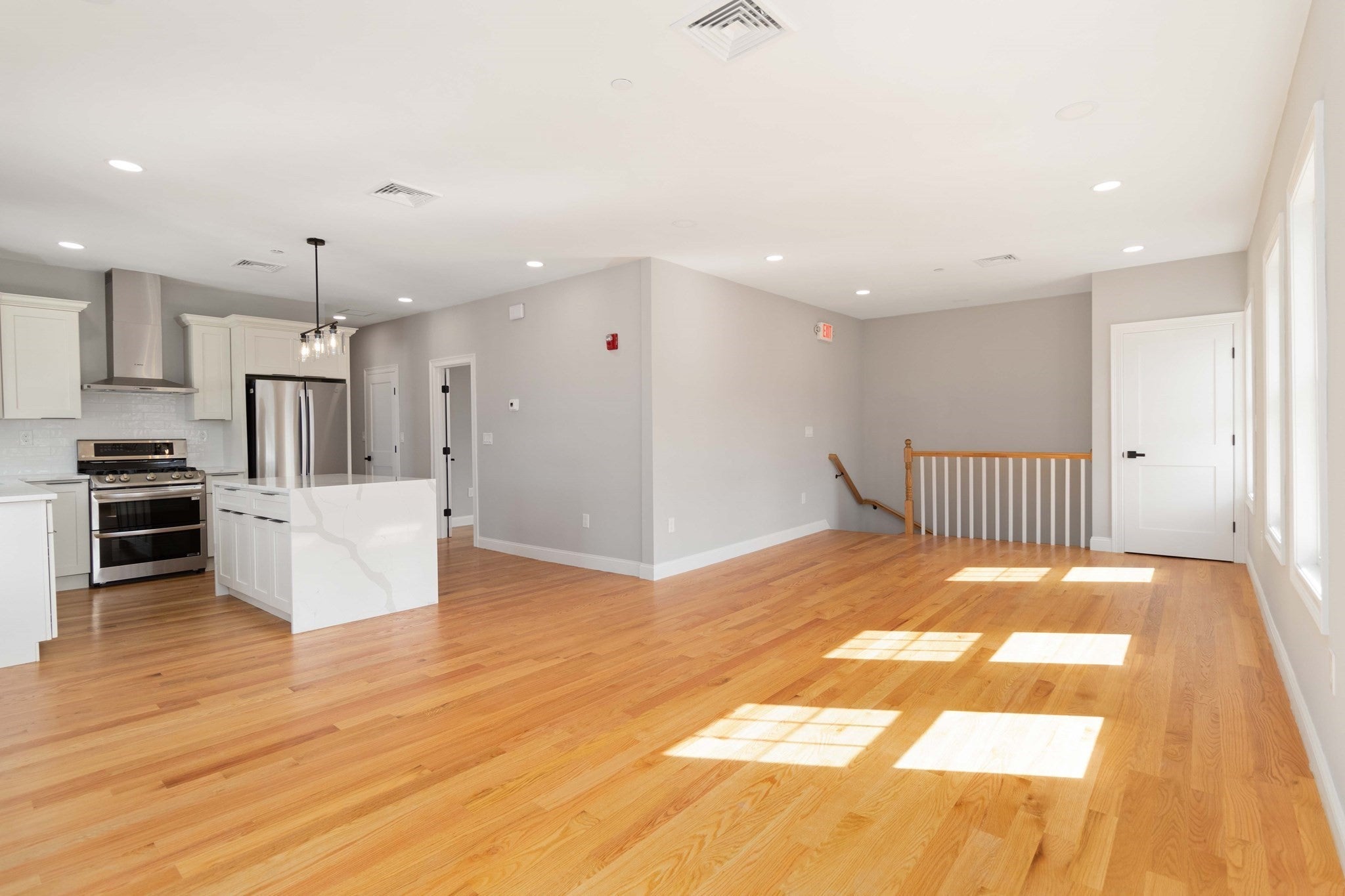 Click for 20 Alston St #20, Somerville, MA slideshow