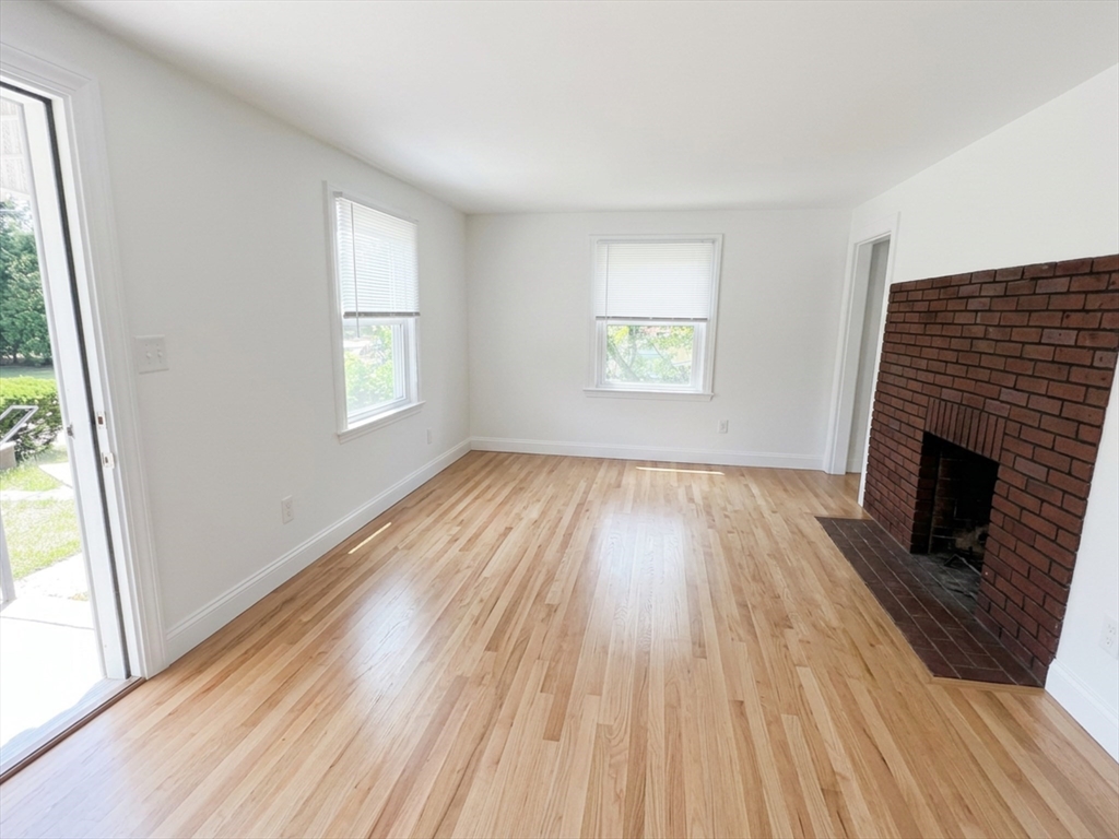 22 Hanson Ave, Walpole, MA, 22 Hanson Ave, Walpole, MA Photo #3