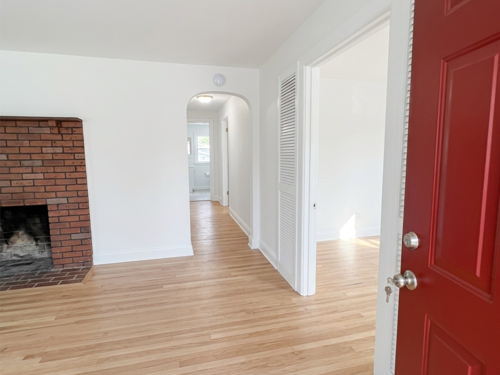 22 Hanson Ave, Walpole, MA, 22 Hanson Ave, Walpole, MA Photo #2