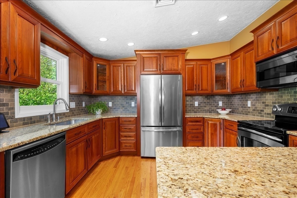 96 Ridge Rd, Northborough, MA, 96 Ridge Rd, Northborough, MA Photo #6