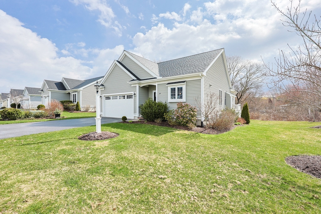 30 Partridge View Ln S