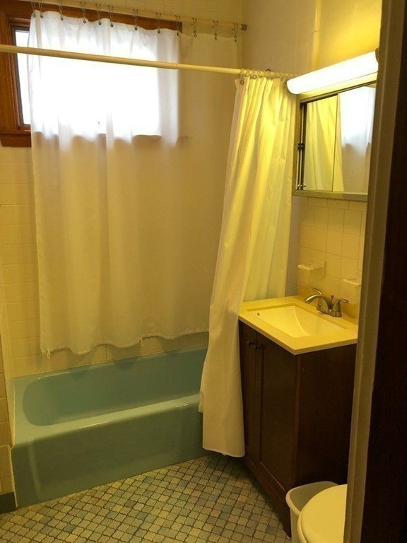 37 Harlow St #2, Arlington, MA Photo #9