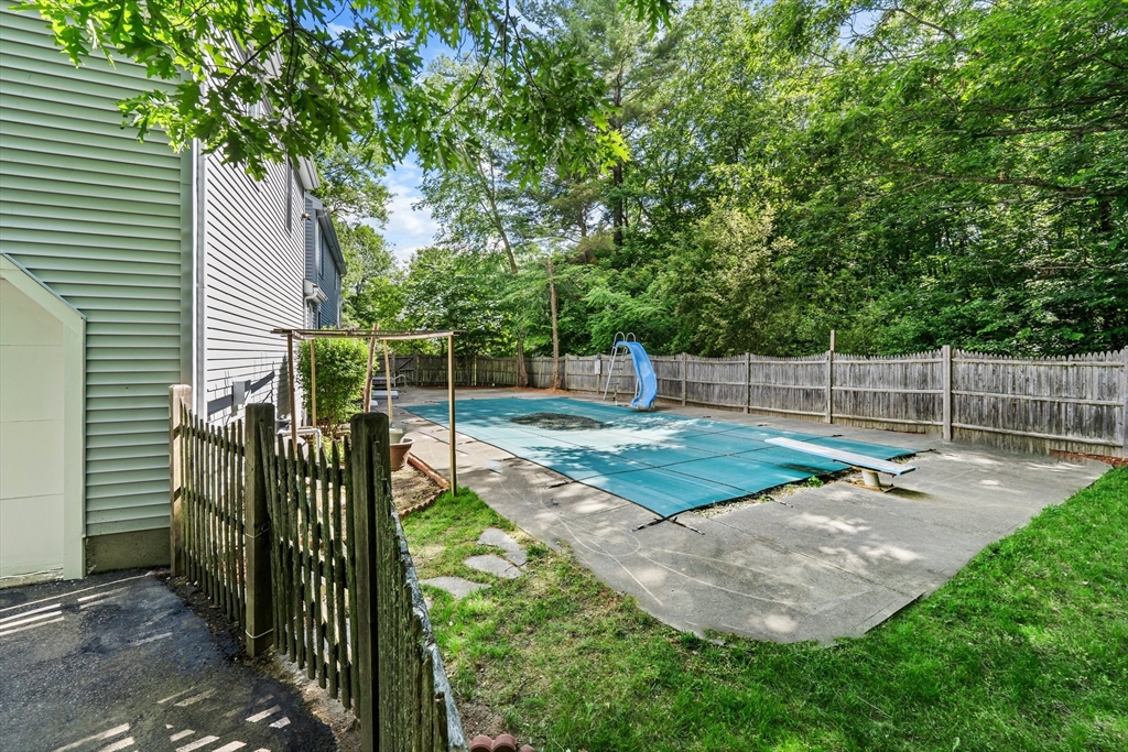 123 Summer St