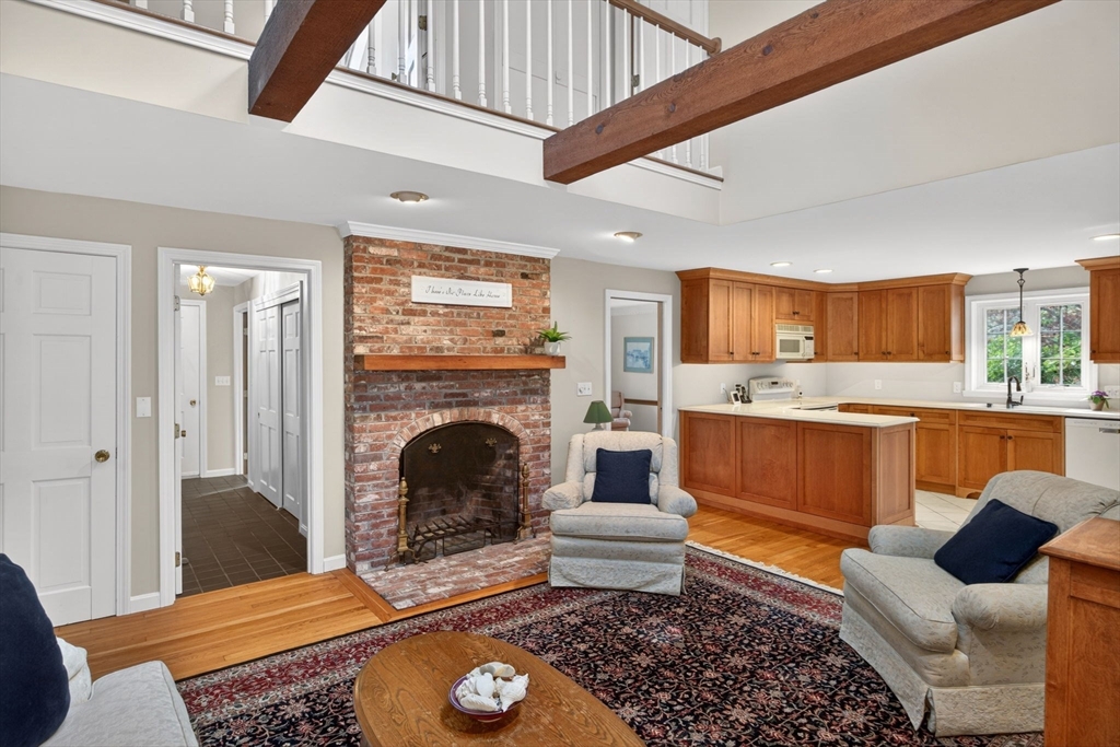 10 Hathorne Lane