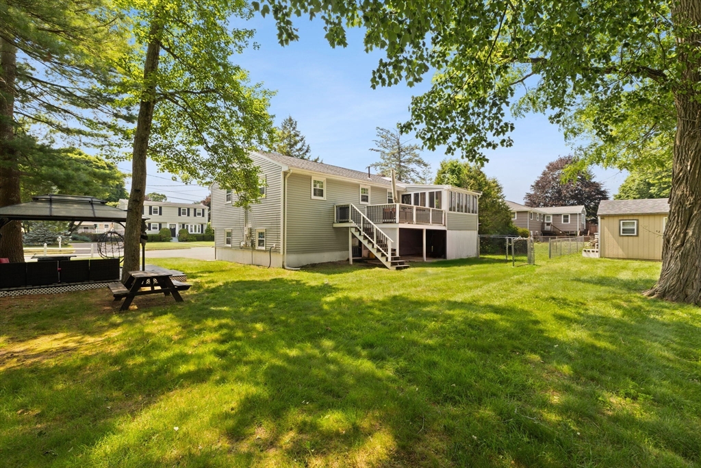 42 Mary Anne Ave