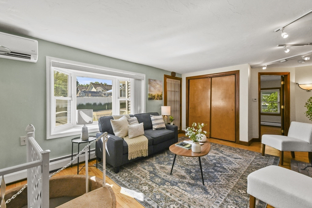 23 Rockland Road