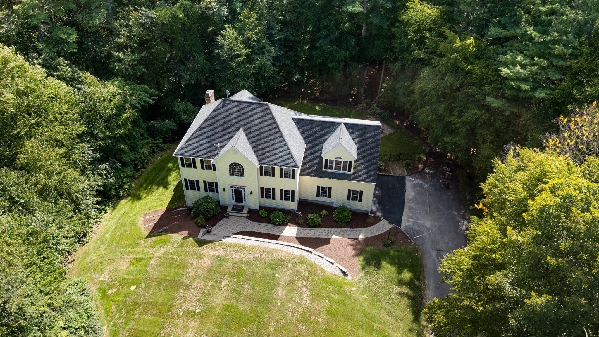 51 Danforth Ln