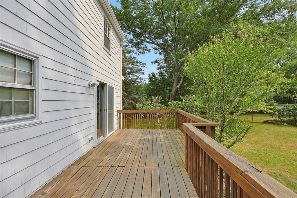30 Charles St, North Attleboro, MA Photo #32