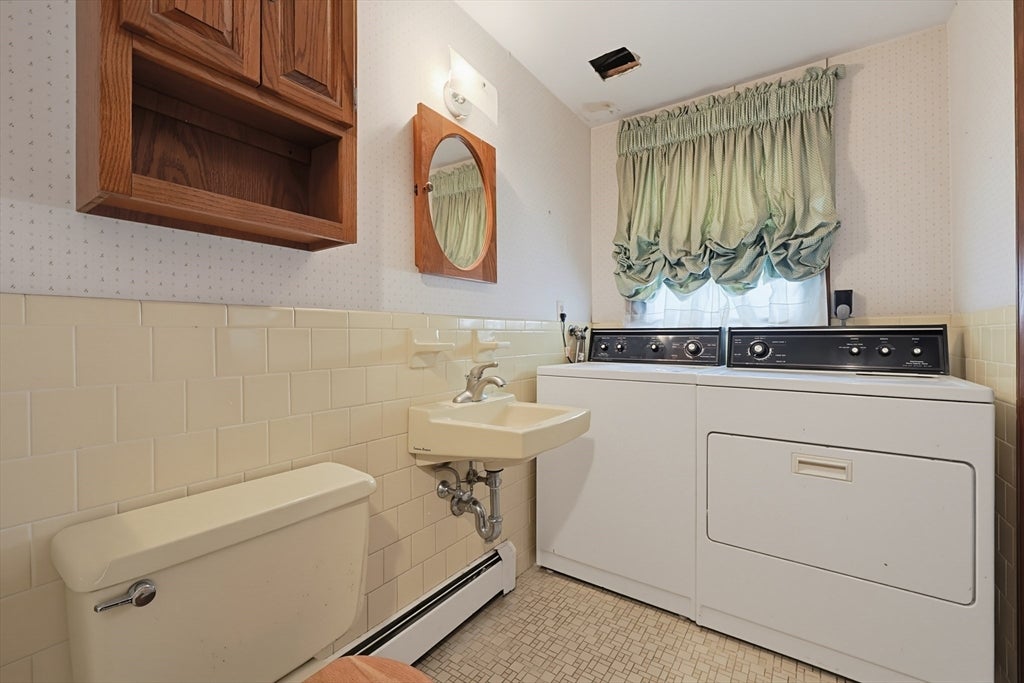 30 Charles St, North Attleboro, MA Photo #18