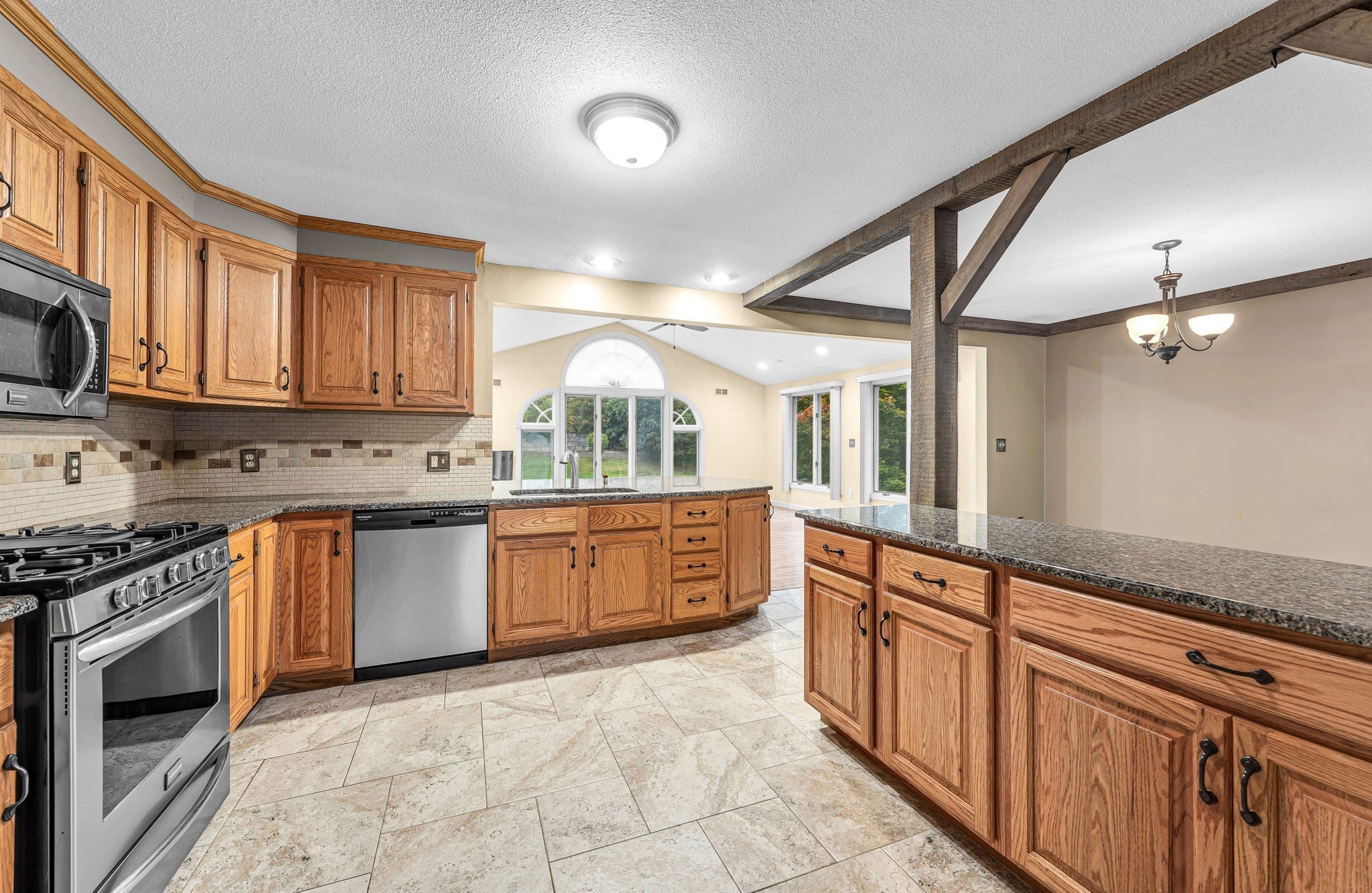 382 Miller St, Ludlow, MA, 382 Miller St, Ludlow, MA Photo #8