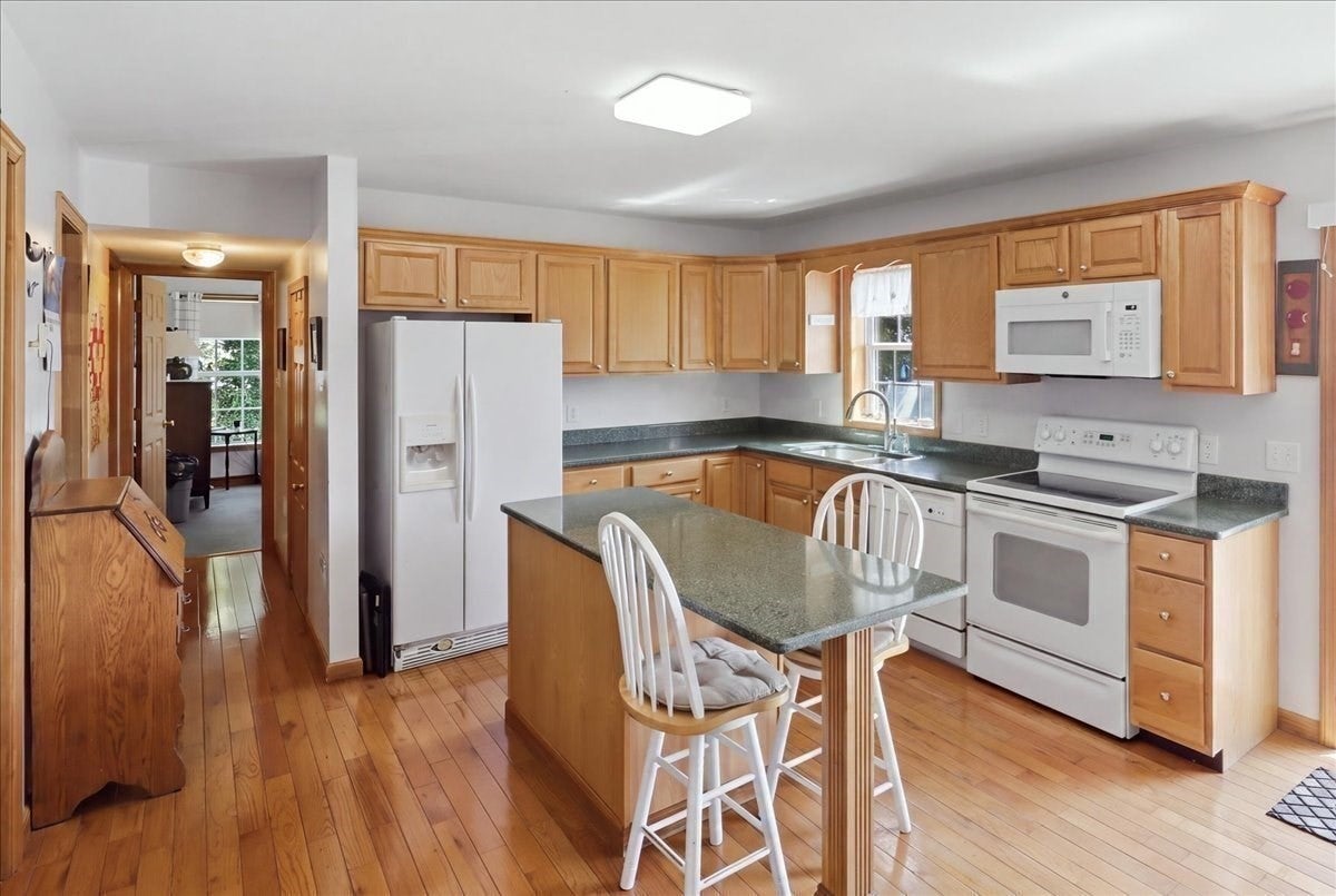 129 Balsam St, Fairhaven, MA, 129 Balsam St, Fairhaven, MA Photo #9