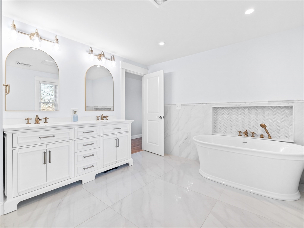 25 Falmouth Rd, Arlington, MA Photo #23