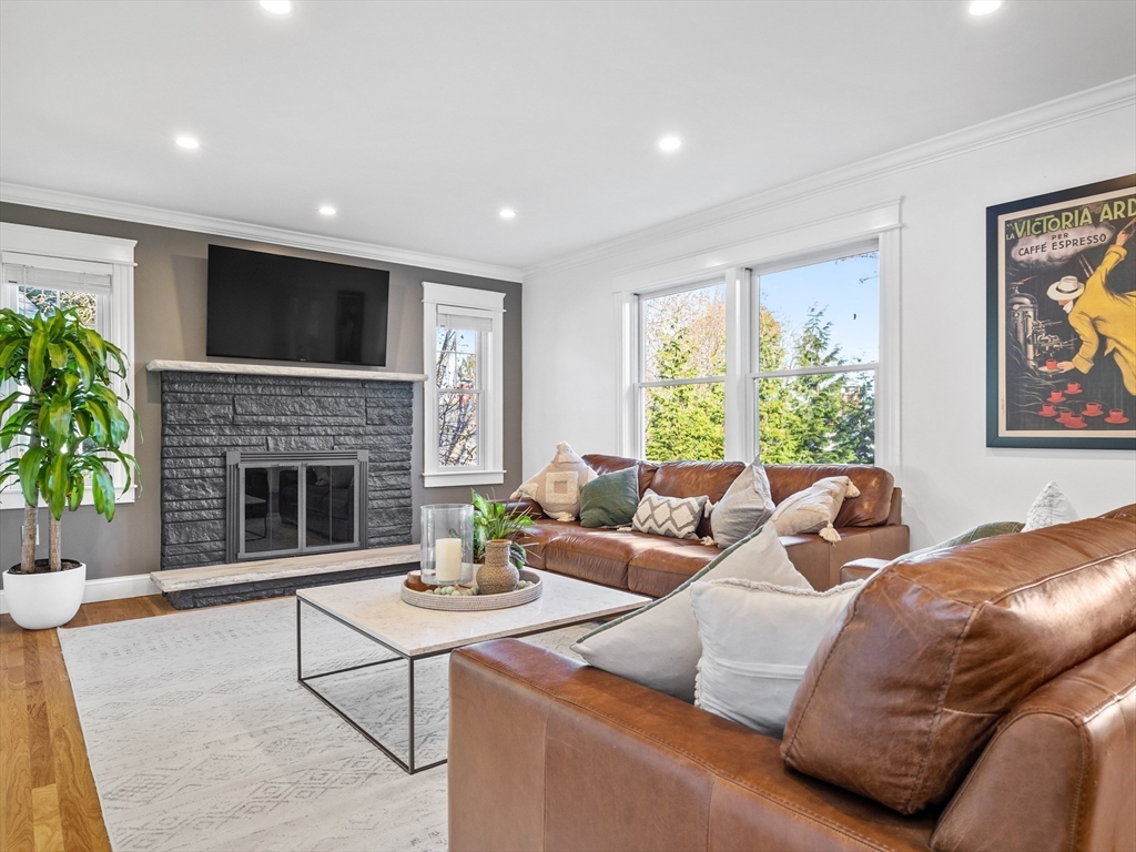 25 Falmouth Rd, Arlington, MA Photo #15
