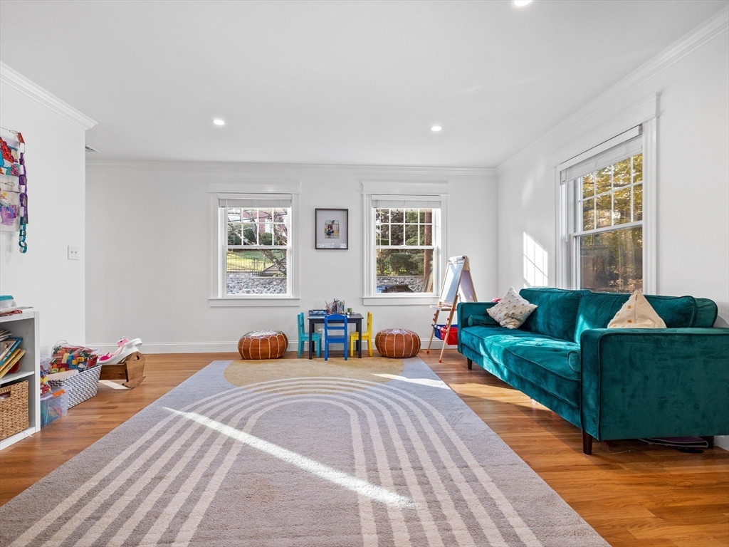 25 Falmouth Rd, Arlington, MA Photo #19