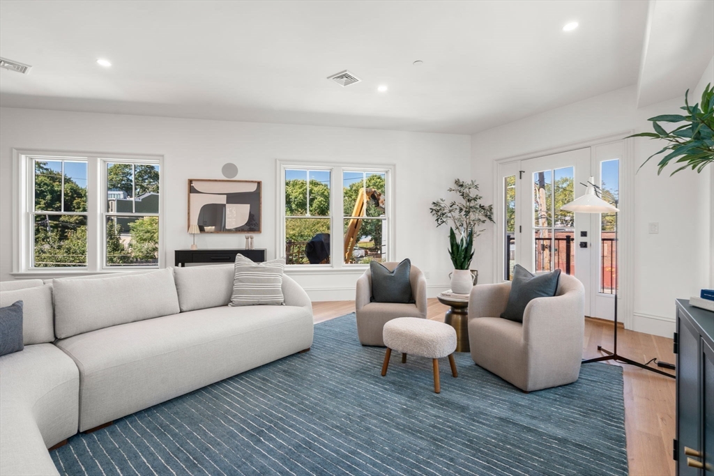 69 Williams Street 202