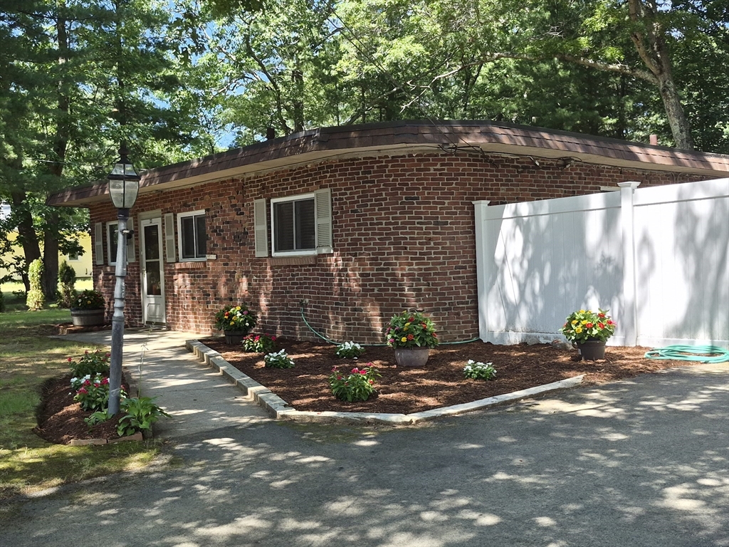 22 James Ave