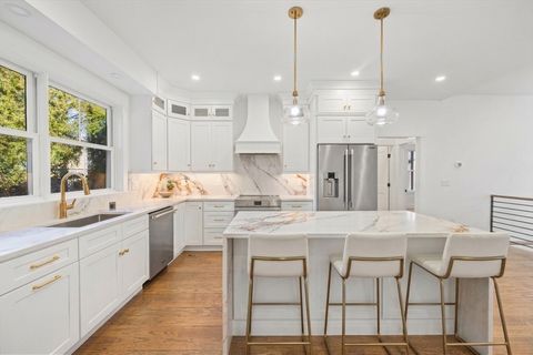 31 Houghton St A Somerville MA 02143