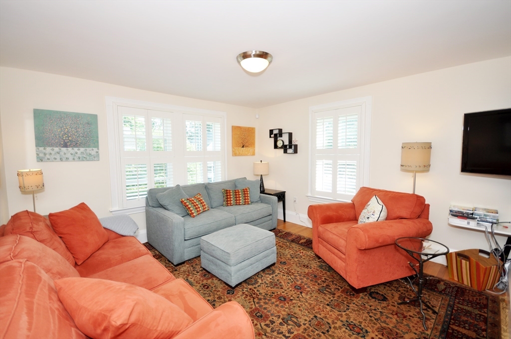 150 Hubbard Street B