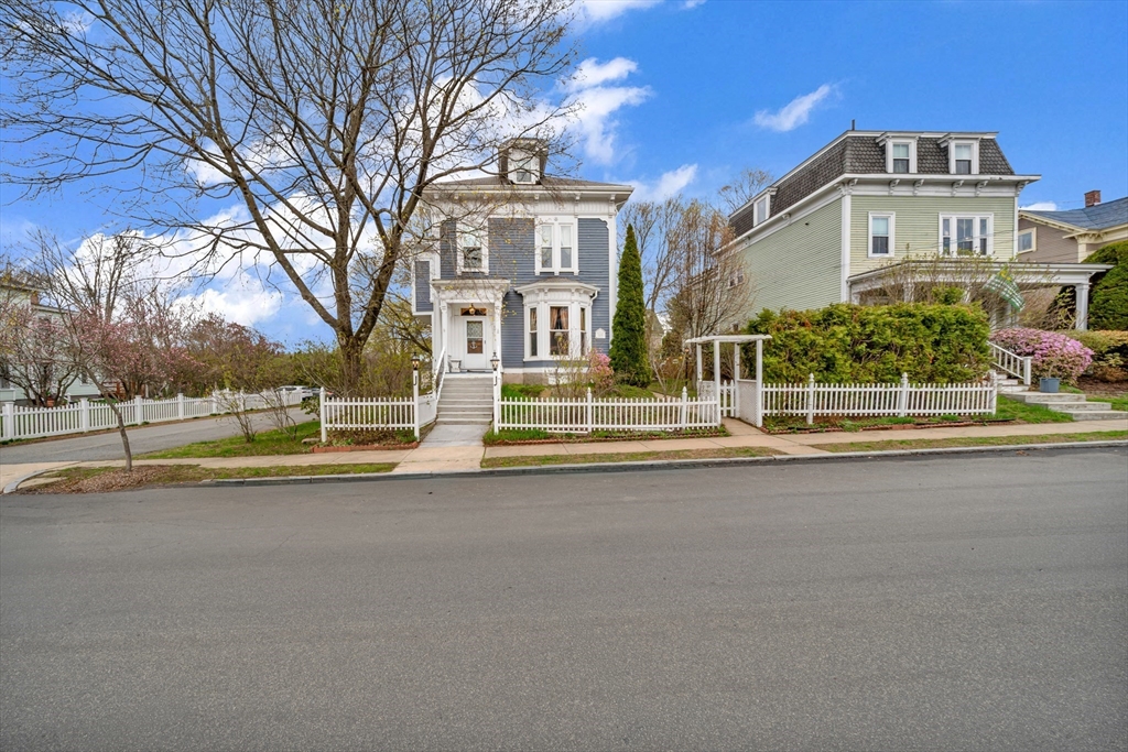 47 Highland Ave