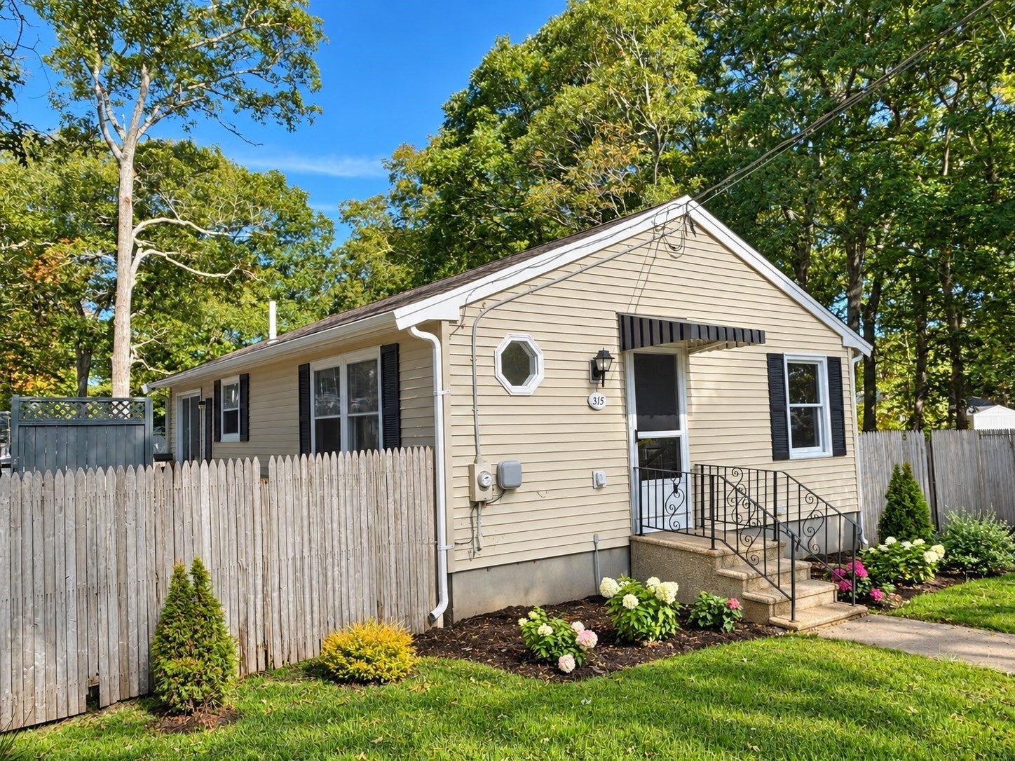 315 Winslow Gray Rd, Yarmouth, MA Photo #2