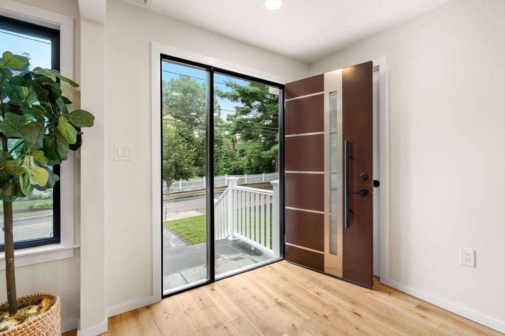 179 Woodcliff Rd, Newton, MA, 179 Woodcliff Rd, Newton, MA Photo #3