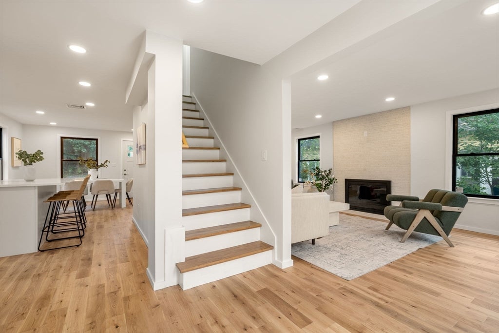 179 Woodcliff Rd, Newton, MA, 179 Woodcliff Rd, Newton, MA Photo #4