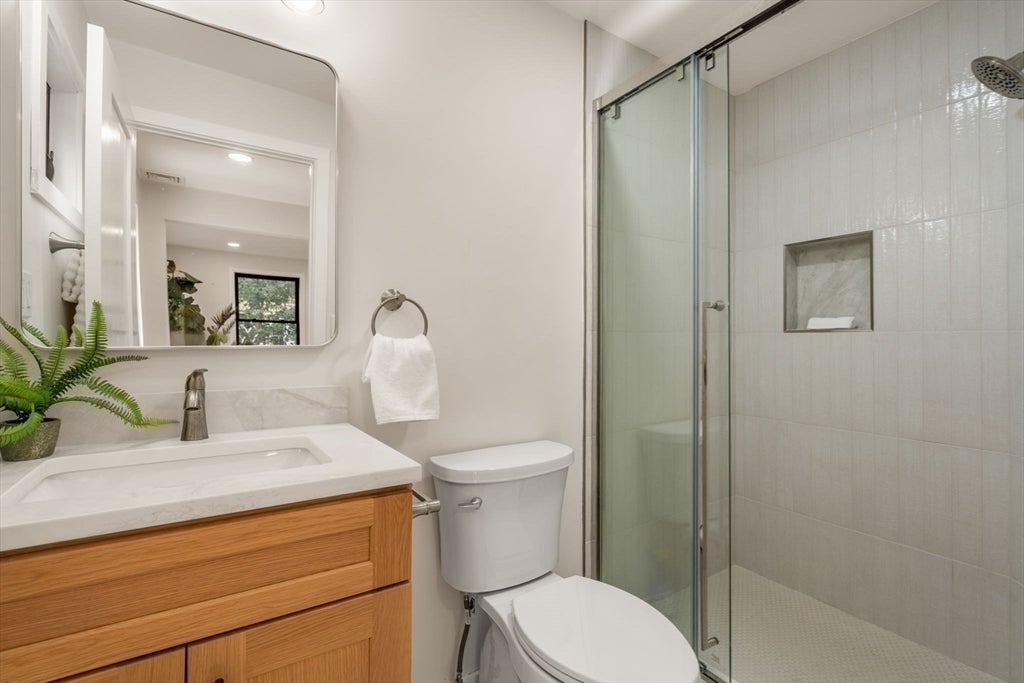 179 Woodcliff Rd, Newton, MA, 179 Woodcliff Rd, Newton, MA Photo #28