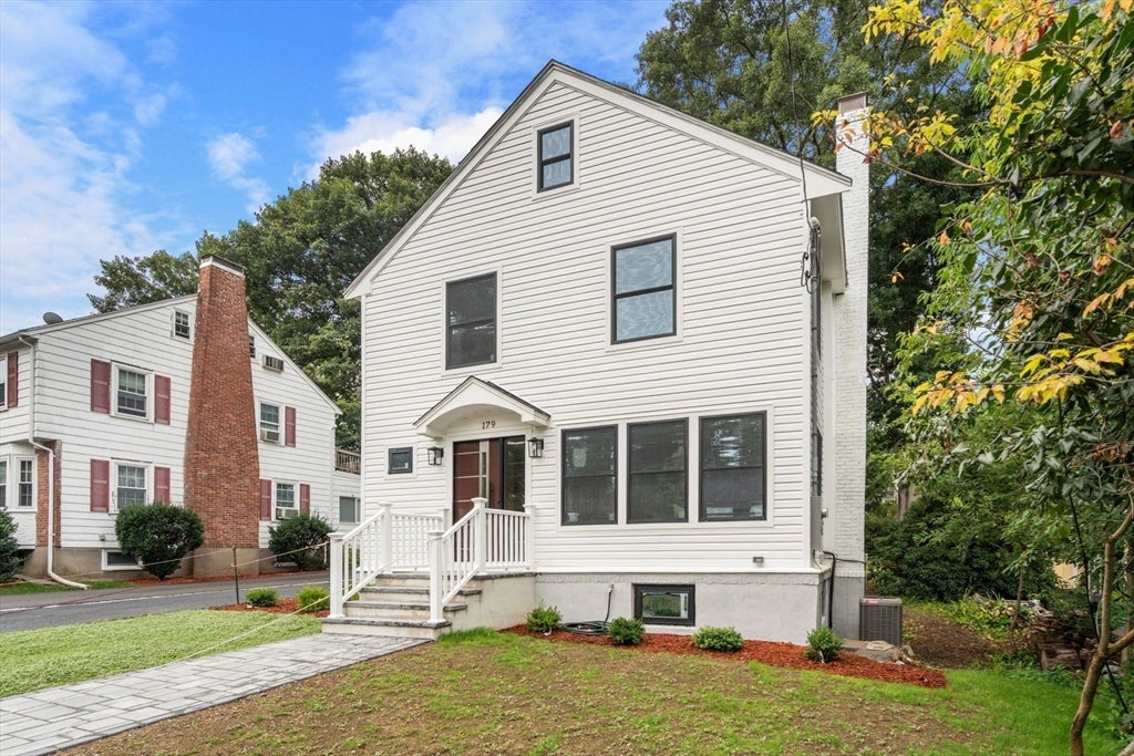 179 Woodcliff Rd, Newton, MA, 179 Woodcliff Rd, Newton, MA Photo #2