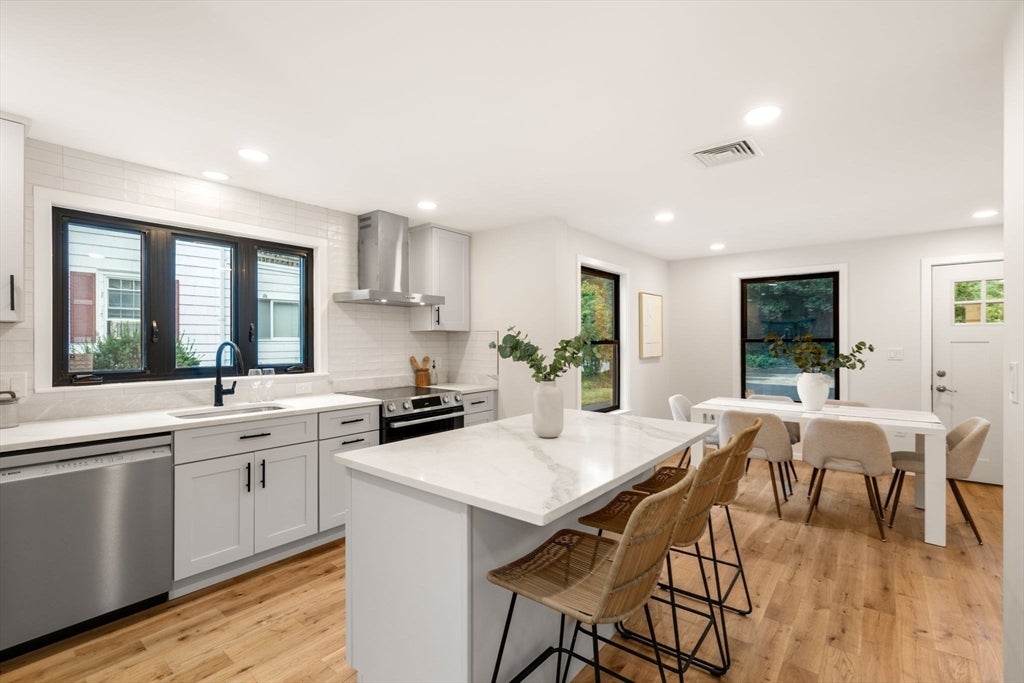 179 Woodcliff Rd, Newton, MA, 179 Woodcliff Rd, Newton, MA Photo #12