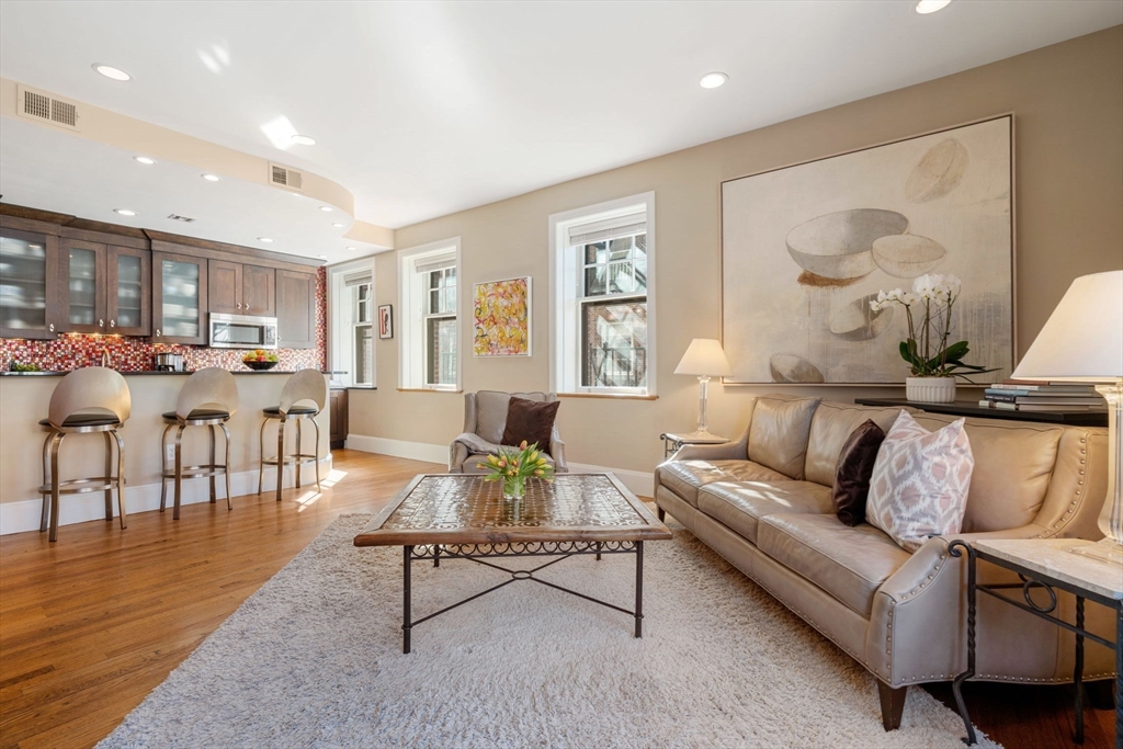 82 Chestnut Street 30