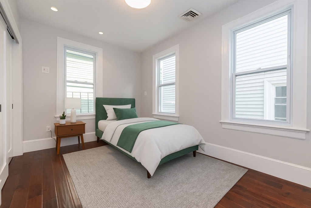 131 Erie St