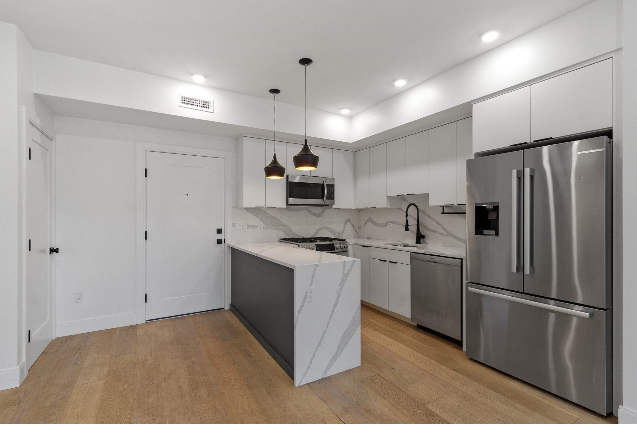 101 Condor St #405, Boston, MA, 101 Condor St #405, Boston, MA Photo #5